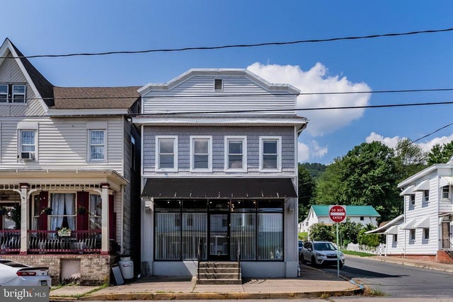 645 E Grand Ave, Tower City