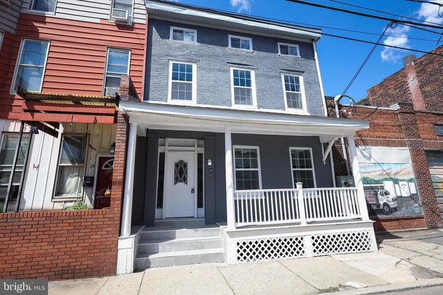 30 N Nescopec St, Tamaqua