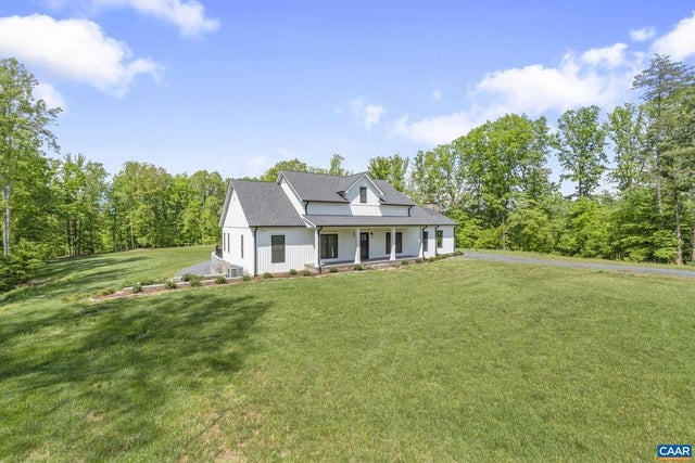 3162 Oak Hill Rd, Buckingham