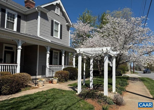 805 Longwood Ave, Bedford