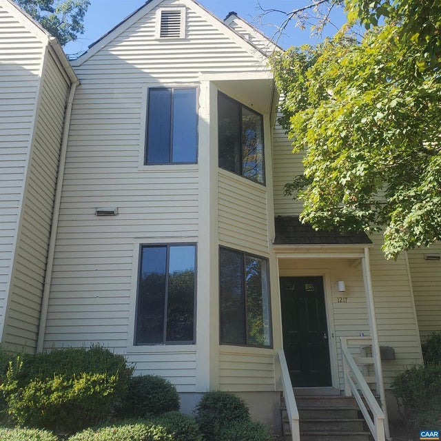 1217 Chatham Rdg, Charlottesville