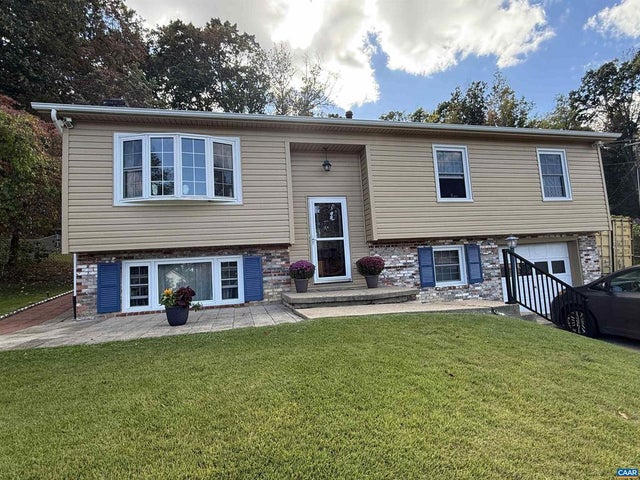 665 Gloria Pl, Staunton