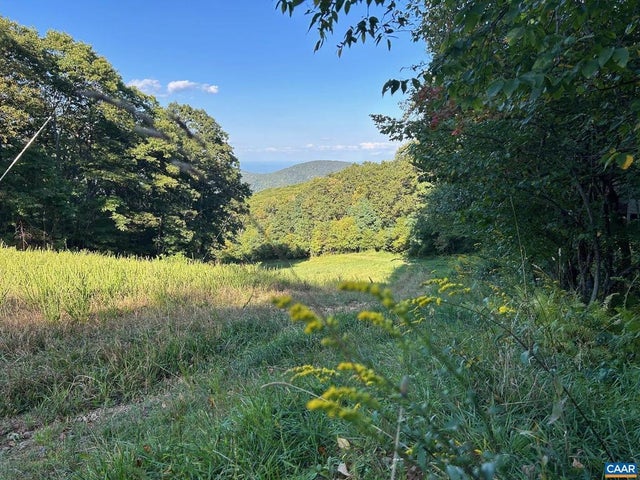 134 Squirrel Tree Ln, Wintergreen Resort