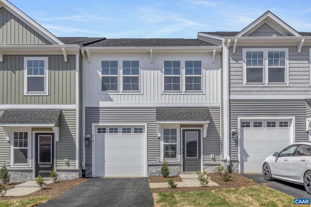 213 Sunbird Ln, Waynesboro