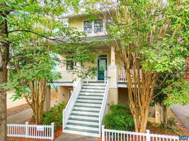 105 Kelsey Ct, Charlottesville