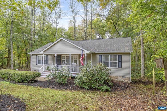 6 Hopi Way, Palmyra