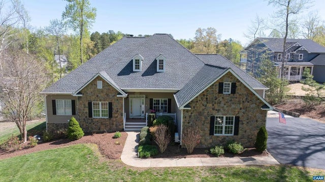 1729 Lake Forest Dr, Mineral