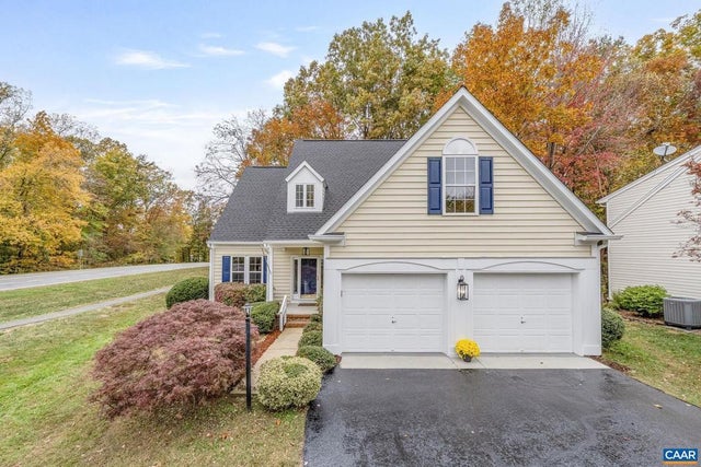 2040 Whispering Woods Dr, Charlottesville