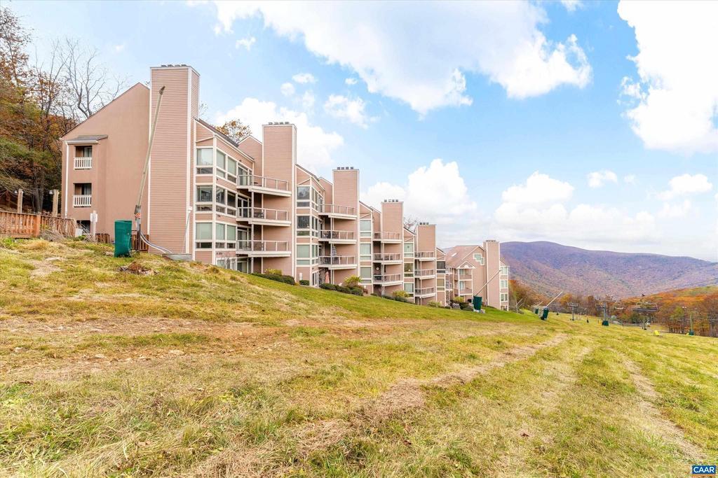 907 Diamond Hill Condos, WINTERGREEN RESORT