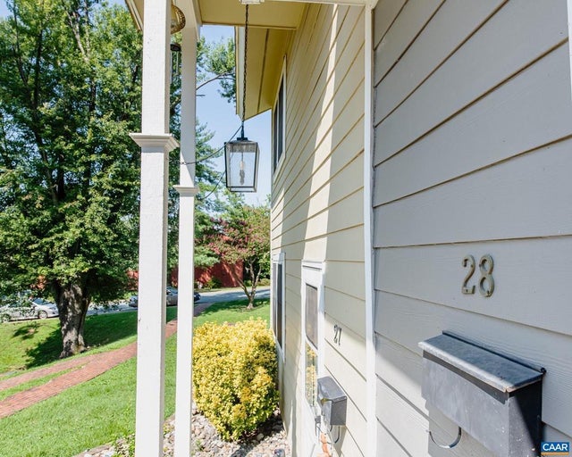 28 Woodlake Dr, Charlottesville