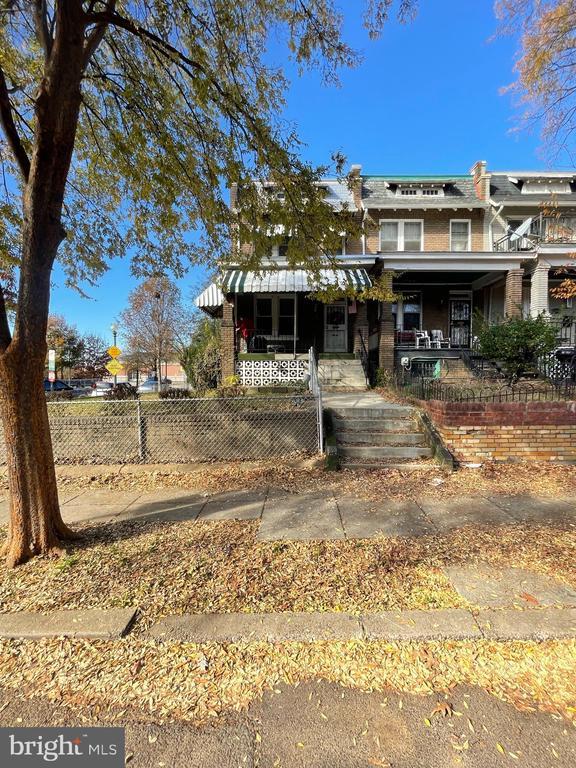 1300 Trinidad Ave Ne, Washington