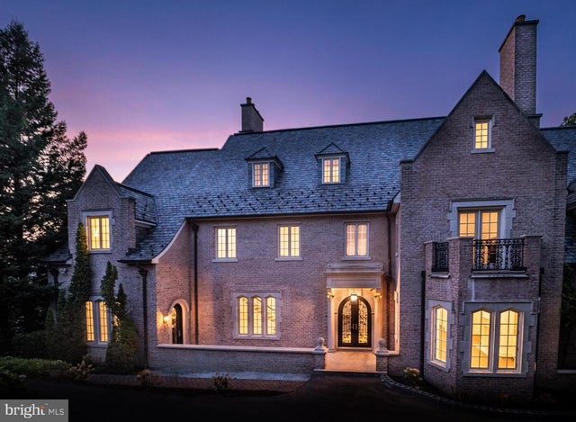 4825 Dexter Ter Nw, Washington