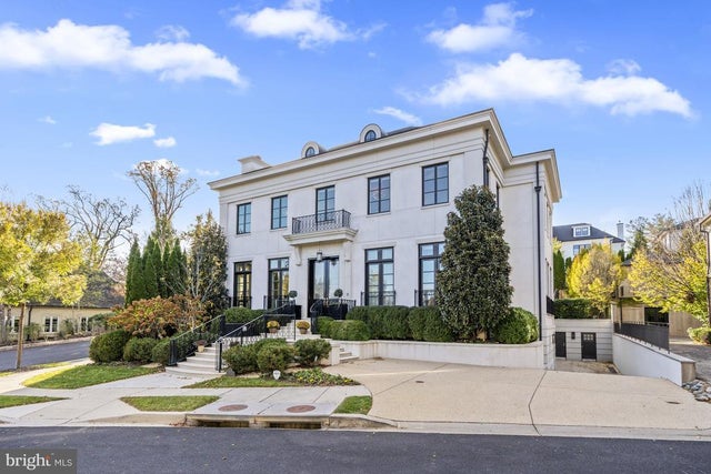 2109 Dunmore Ln Nw, WASHINGTON