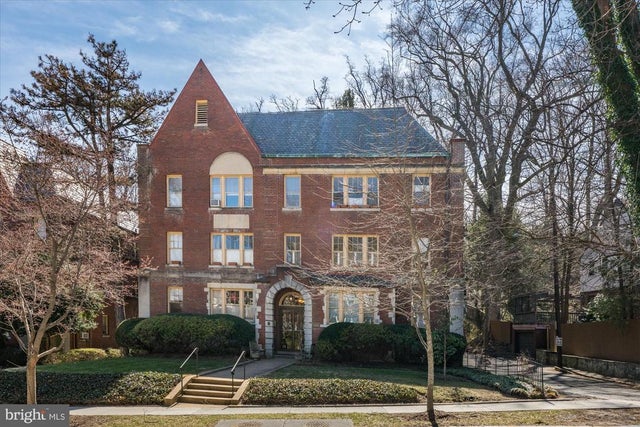 3028 Porter St Nw #204, Washington