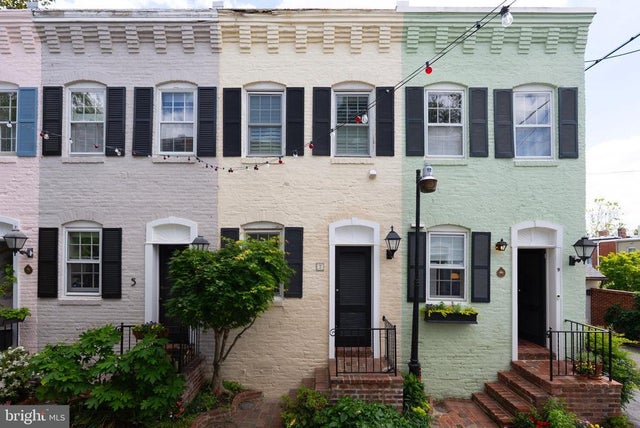 7 Pomander Walk Nw, Washington