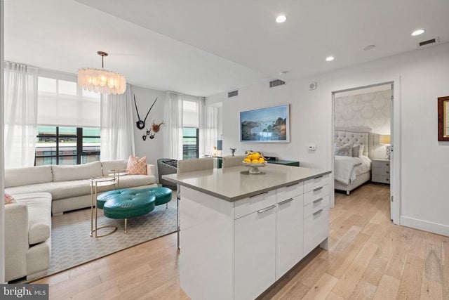 45 Sutton Sq Sw #1110, Washington