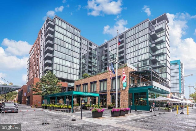 45 Sutton Sq Sw #607, Washington