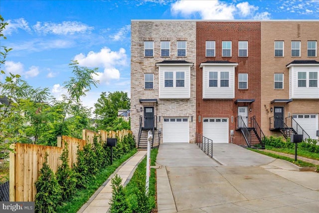 5102 Fitch St Se, Washington