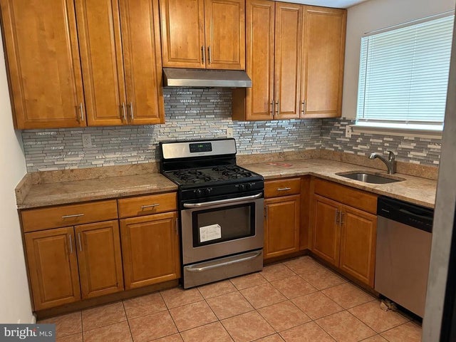 3319 6th St Se, Washington