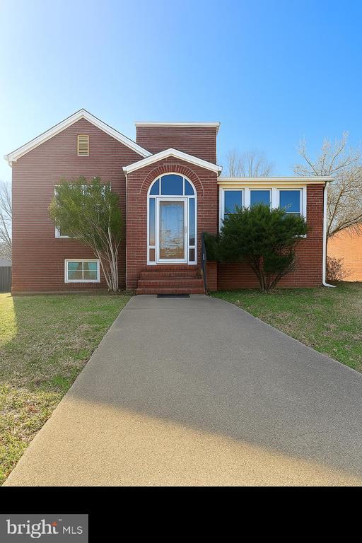 5608 1st St Ne, Washington