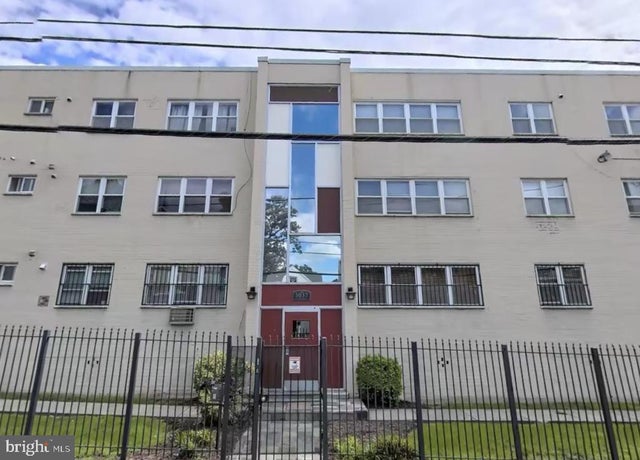 5037 Call Pl Se #201, Washington