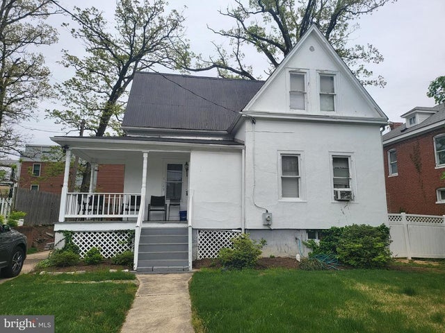 7123 Chestnut St Nw, Washington