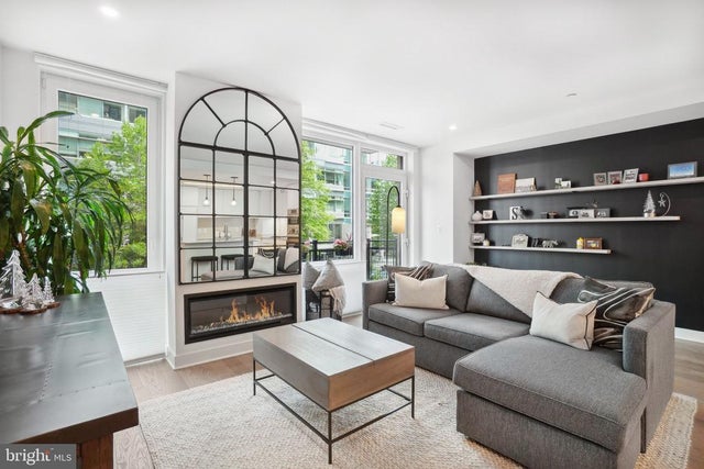 37 L St Se #201, Washington