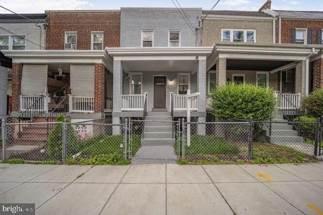 1632 Ridge Pl Se, Washington