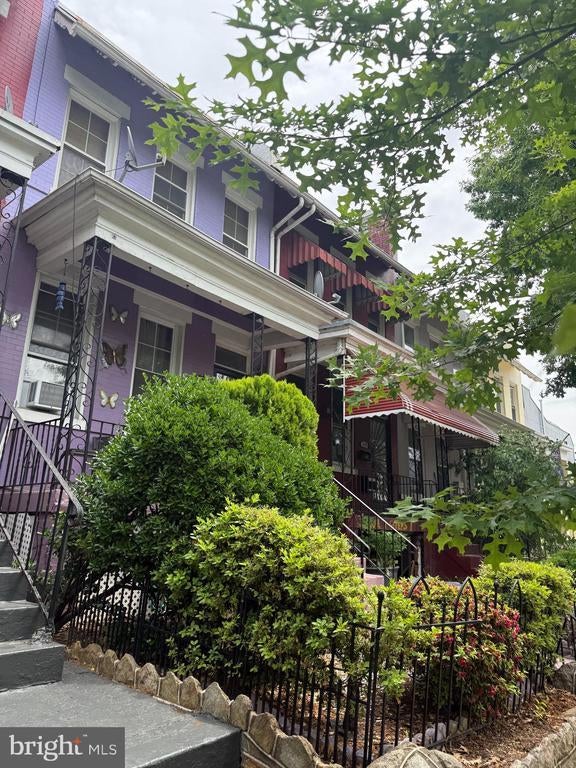 1121 8th St Ne, Washington