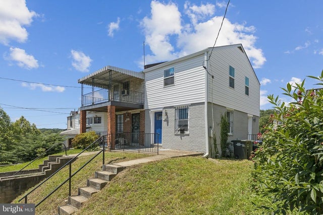 844 51st St Ne, Washington