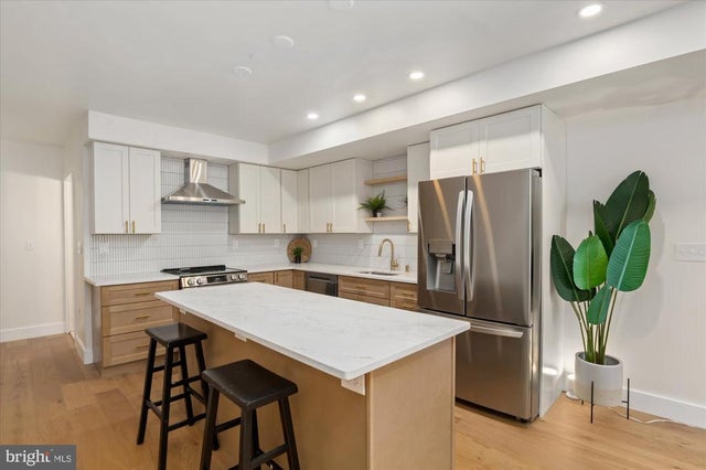 318 Webster St Nw #b, Washington