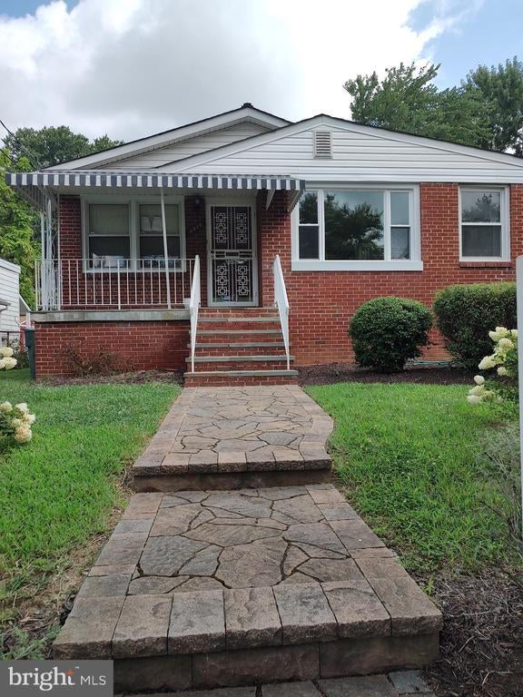 5030 Lee St Ne, Washington