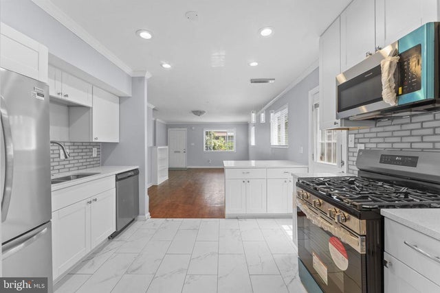 821 Oglethorpe St Ne, Washington