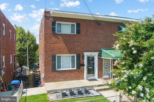 821 Oglethorpe St Ne, Washington