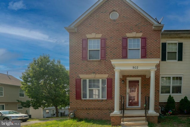 902 Blakney Ln Se, Washington