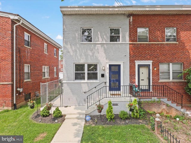 610 Galveston Pl Se, Washington