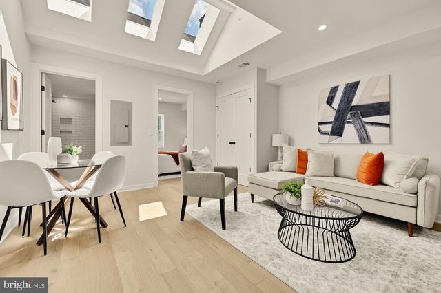 2610 41st St Nw #5, Washington