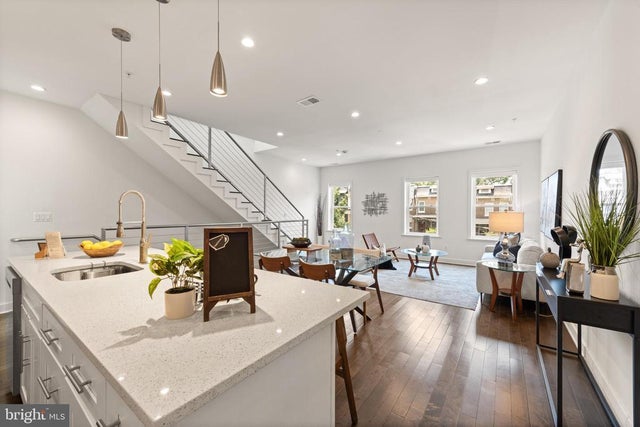 319 Varnum St Nw #ph 3, Washington