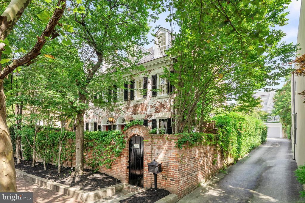 2915 O St Nw, WASHINGTON