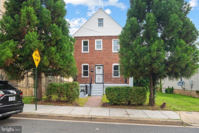 5126 Call Pl Se, Washington