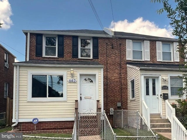 642 Faraday Pl Ne, Washington