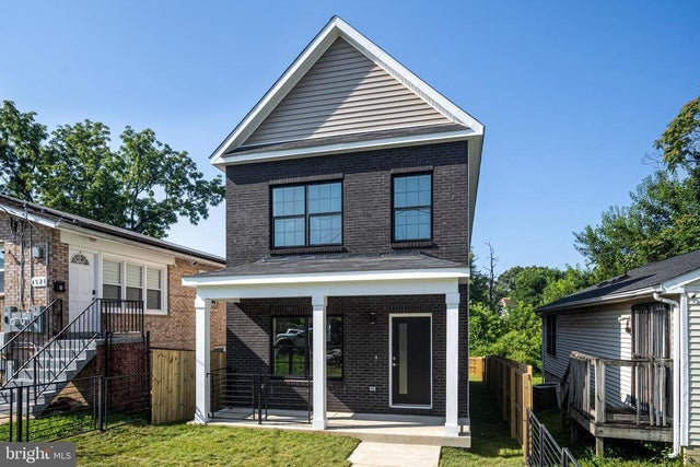 4519 Douglas St Ne, Washington