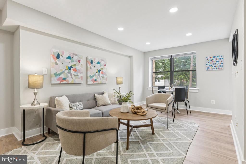 212 Oakwood St Se #115, WASHINGTON