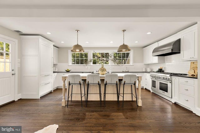 3803 Ingomar St Nw, Washington