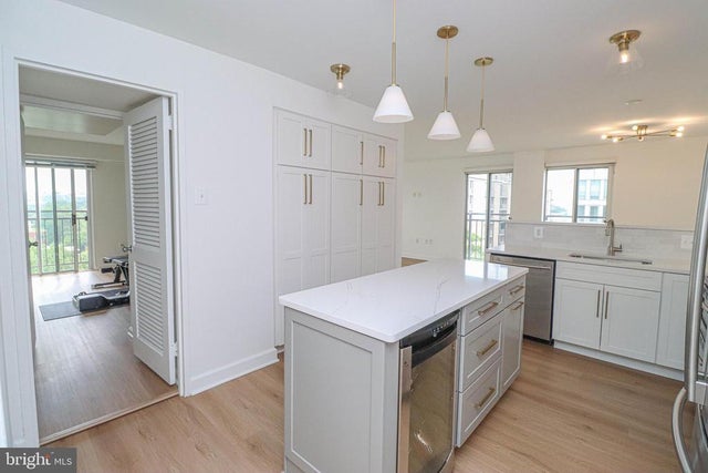 700 7th St Sw #734, WASHINGTON