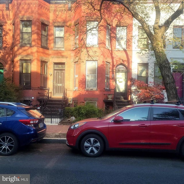 226 10th St Se, WASHINGTON