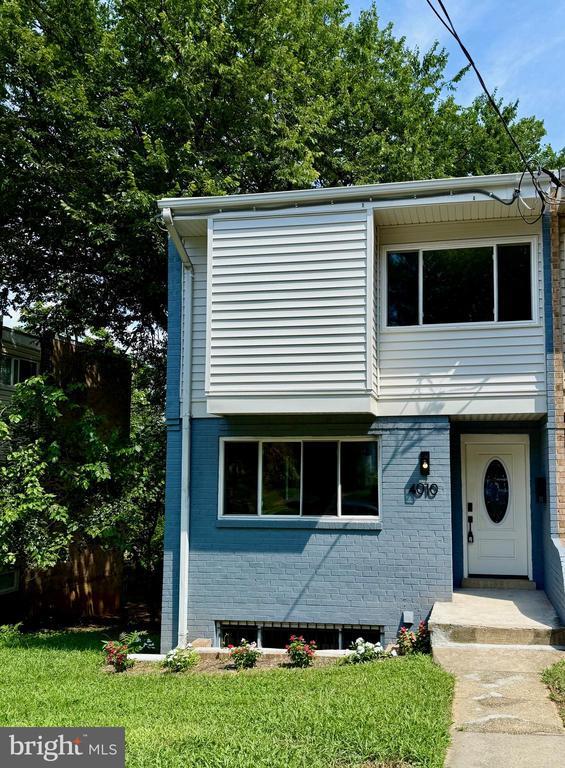 4010 Ames St Ne, Washington