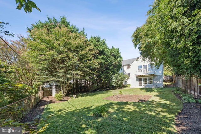 6923 Western Ave Nw, Washington