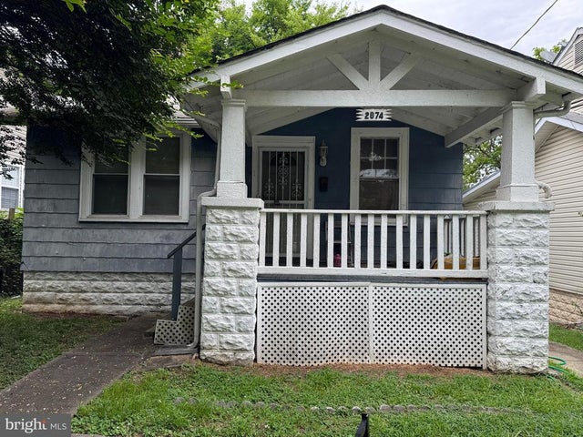 2874 Perry St Ne, Washington