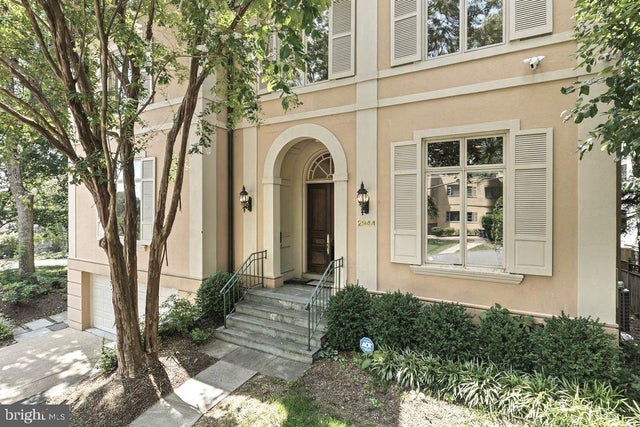 2944 University Ter Nw, WASHINGTON